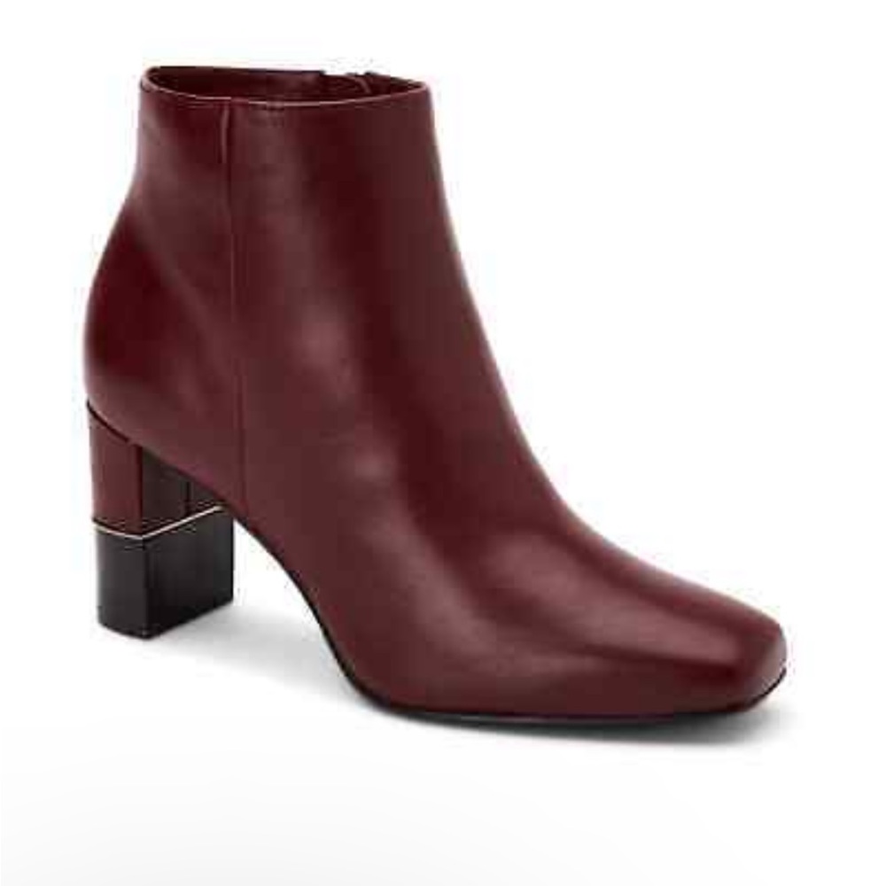 Alfani Walliss Booties in Burgundy, Size 9.5